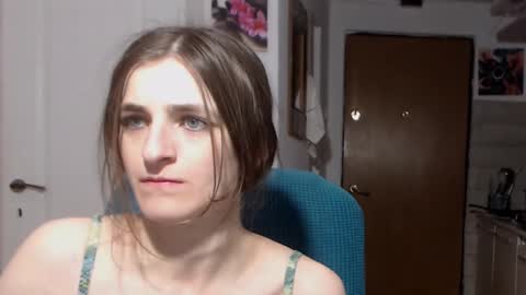 Snapshot of simyhvn chatting on January 16, 5:23 pm simyhvn online show from January 16, 5:23 pm