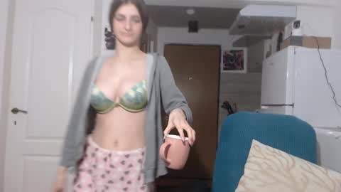 Snapshot of simyhvn chatting on February 22, 5:12 am simyhvn online show from February 22, 5:12 am