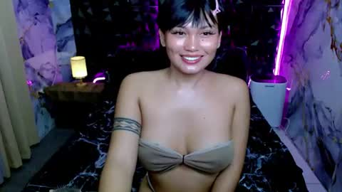 hi im thalia  nice to meet you  please give me thumbs up 3 online show from June 22, 2:02 am
