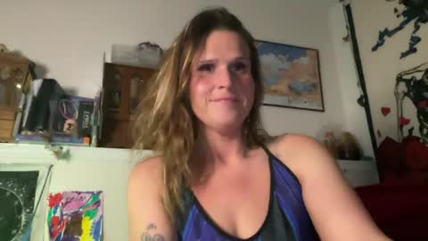 Snapshot of sinderleeisagoodgirl chatting on April 11, 5:56 am sinderleeisagoodgirl online show from April 11, 5:56 am