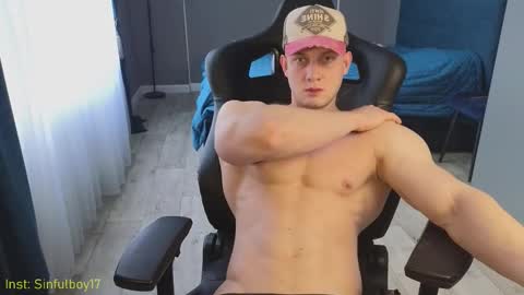 Snapshot of sinffuly chatting on March 3, 9:26 am Richard online show from March 3, 9:26 am