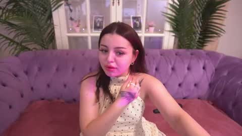 Kira online show from June 24, 8:08 pm