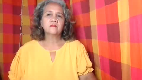 Snapshot of single_momma68 chatting on January 8, 8:49 am Single momma68 online show from January 8, 8:49 am