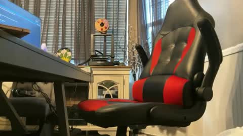 Snapshot of singledaddy69ning chatting on February 16, 11:48 pm YungNSingleDaddy online show from February 16, 11:48 pm