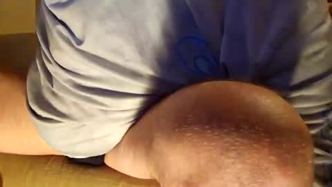 Snapshot of sings4you2 chatting on March 29, 8:25 am sings4you2 online show from March 29, 8:25 am