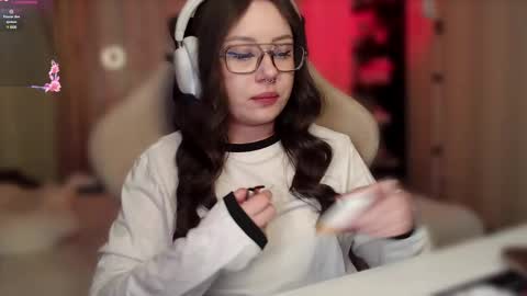 Ari online show from February 25, 11:00 pm