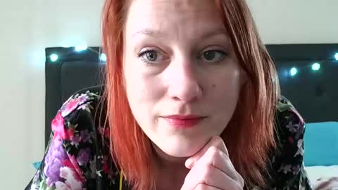 Snapshot of sinnamonstickxxx chatting on December 16, 6:38 pm Sinnamon online show from December 16, 6:38 pm