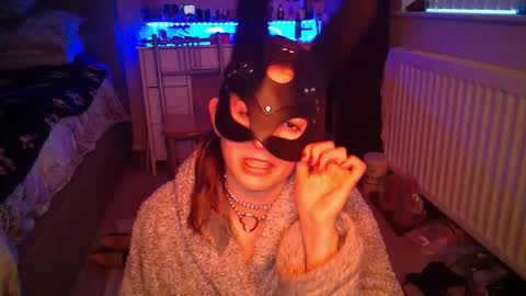 sinsealed online show from February 18, 5:31 pm