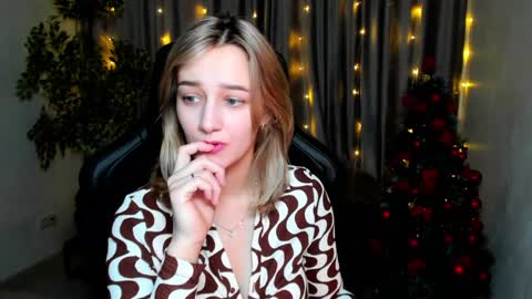 Sinty Noria online show from December 28, 1:08 am