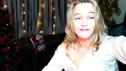 Sinty Noria online show from January 3, 4:11 am
