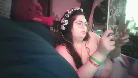 Siofra online show from February 14, 5:41 am