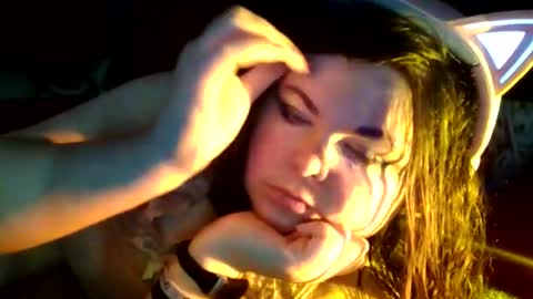 Siofra online show from October 31, 4:24 am