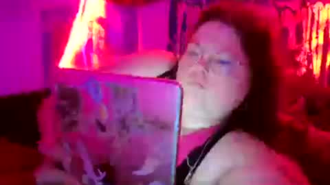 Siofra online show from June 26, 5:56 am