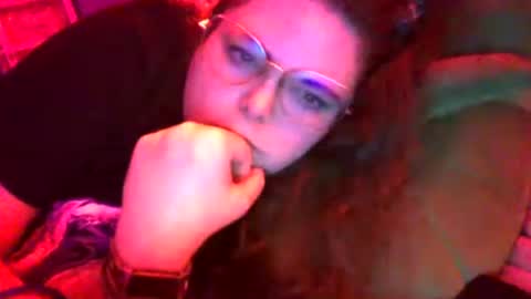 Siofra online show from July 18, 4:22 pm