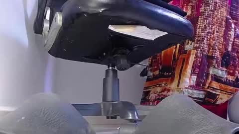 Snapshot of sir_kev66 chatting on January 22, 10:05 pm only foot worshipers here online show from January 22, 10:05 pm