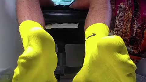 Snapshot of sir_kev66 chatting on February 7, 9:15 pm only foot worshipers here online show from February 7, 9:15 pm