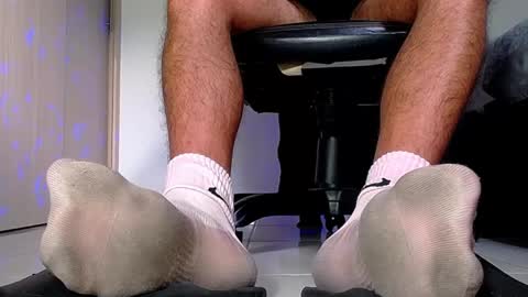 Snapshot of sir_kev66 chatting on October 3, 9:12 pm only foot worshipers here online show from October 3, 9:12 pm