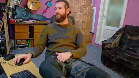 I am The Fourth and only Sir. Pelo online show from December 18, 11:05 am