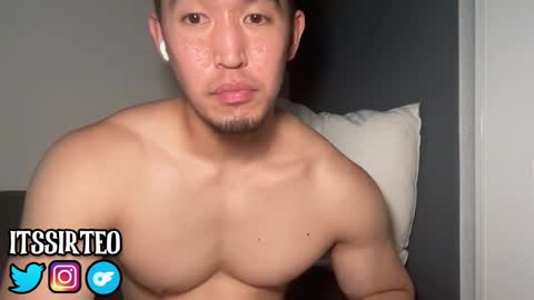 Snapshot of sir_teo chatting on February 19, 12:57 am SIR TEO online show from February 19, 12:57 am