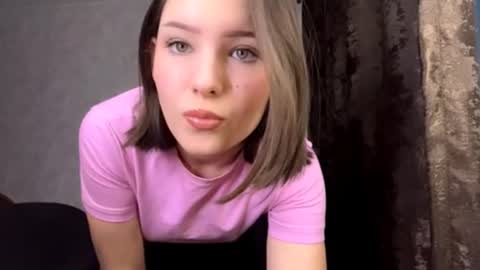 Aurora online show from February 6, 12:15 am