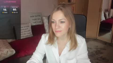 sirenasilk online show from July 29, 9:40 am