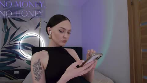 Goddess Sirena online show from February 24, 12:25 pm