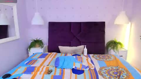 Snapshot of sirenyrouss chatting on June 11, 2:53 am sirenyrouss online show from June 11, 2:53 am