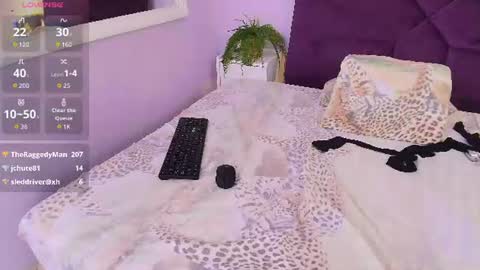 sirenyrouss online show from July 3, 8:10 am