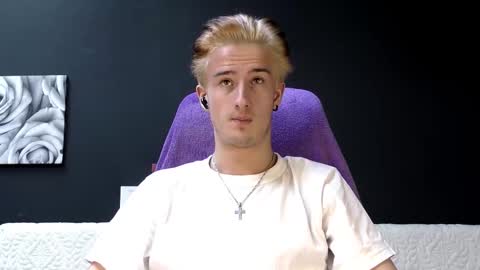 SirReedy online show from March 14, 6:13 pm