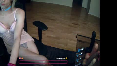 Snapshot of sissy_alyssa chatting on September 19, 2:24 am Sissy whore online show from September 19, 2:24 am