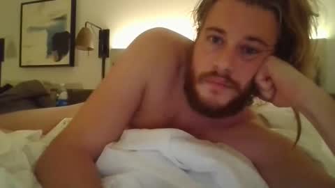 sissyboy031 online show from February 4, 3:23 am