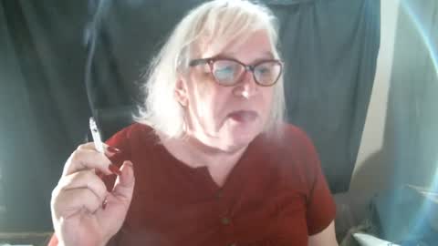 Sissy Diane online show from December 7, 12:30 am