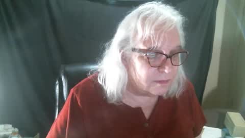 Sissy Diane online show from November 18, 12:38 am