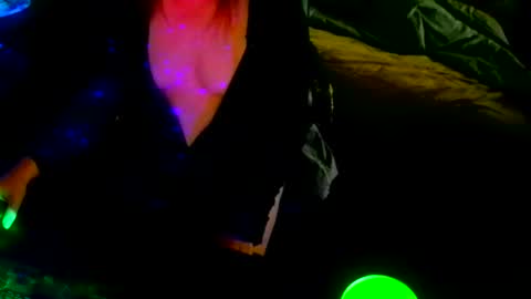 red online show from October 3, 10:34 am