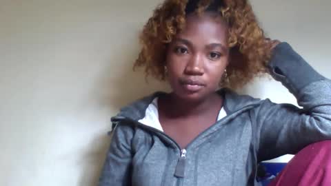 Snapshot of sisyh697532 chatting on May 13, 8:55 am sisyh697532 online show from May 13, 8:55 am