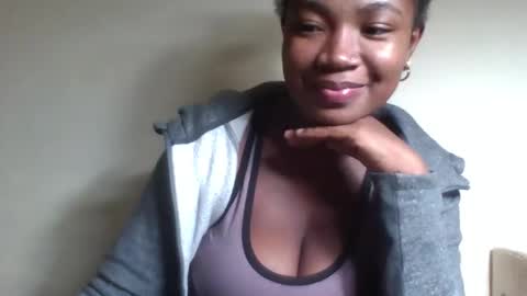 Snapshot of sisyh697532 chatting on May 17, 3:52 pm sisyh697532 online show from May 17, 3:52 pm