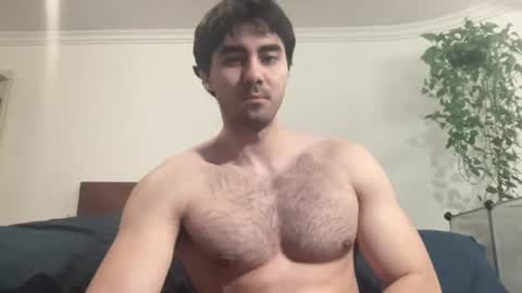 sixpacker_ online show from August 10, 5:11 am