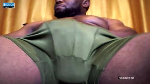 Snapshot of sizedpiper chatting on November 1, 12:01 am Pvt is open. Drop thumbs up in satisfaction online show from November 1, 12:01 am