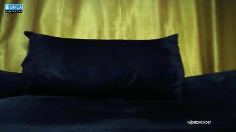 Snapshot of sizedpiper chatting on December 3, 4:38 pm Pvt is open. Drop thumbs up in satisfaction online show from December 3, 4:38 pm