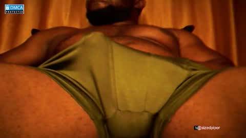 Snapshot of sizedpiper chatting on December 14, 5:40 pm Pvt is open. Drop thumbs up in satisfaction online show from December 14, 5:40 pm