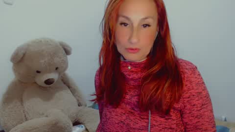 Snapshot of skarlett2072 chatting on December 30, 12:22 am Arlett online show from December 30, 12:22 am