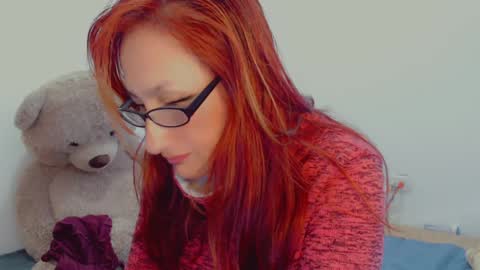 Snapshot of skarlett2072 chatting on December 30, 1:14 pm Arlett online show from December 30, 1:14 pm