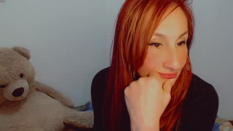 Snapshot of skarlett2072 chatting on January 7, 10:41 pm Arlett online show from January 7, 10:41 pm