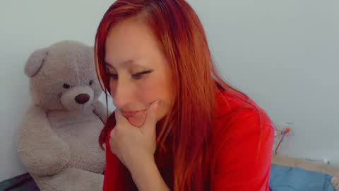 Snapshot of skarlett2072 chatting on January 11, 5:51 pm Arlett online show from January 11, 5:51 pm