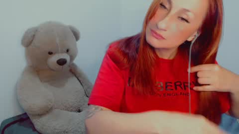 Snapshot of skarlett2072 chatting on January 11, 11:46 pm Arlett online show from January 11, 11:46 pm