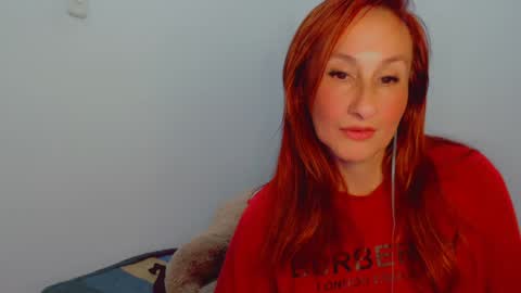 Snapshot of skarlett2072 chatting on January 12, 2:56 am Arlett online show from January 12, 2:56 am