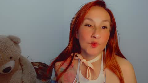 Snapshot of skarlett2072 chatting on January 14, 11:58 pm Arlett online show from January 14, 11:58 pm