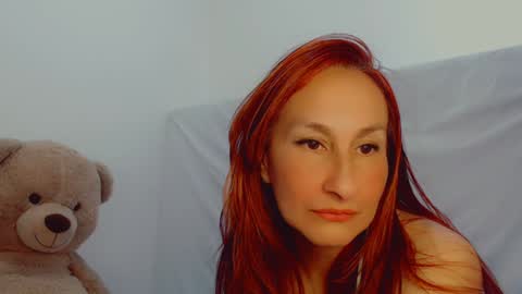 Snapshot of skarlett2072 chatting on January 20, 12:49 pm Arlett online show from January 20, 12:49 pm