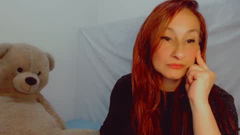 Snapshot of skarlett2072 chatting on January 21, 4:32 am Arlett online show from January 21, 4:32 am