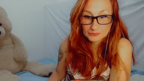 Snapshot of skarlett2072 chatting on January 29, 3:01 am Arlett online show from January 29, 3:01 am